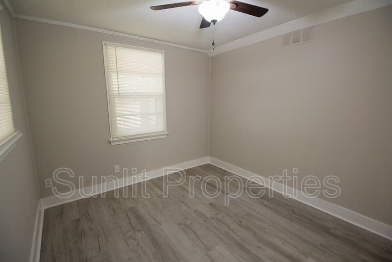 Athens House: 2590 Danielsville Rd
