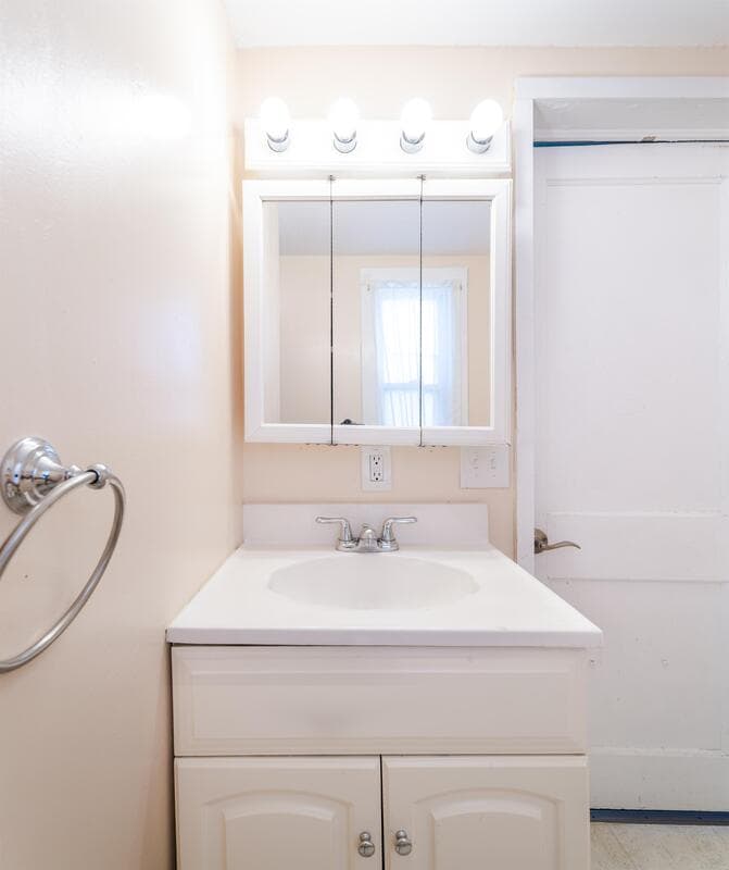 Troy House: 874 6th Avenue