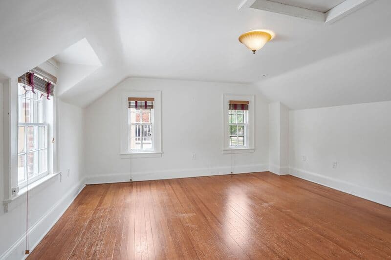 Fredericksburg House: 708 Kenmore Ave