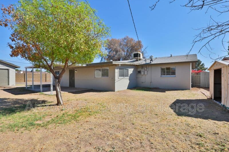 Mesa House: 1026 S. Grand