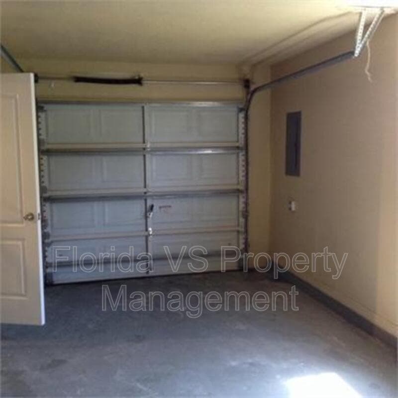 Kissimmee Condo: 800 Lucaya Dr.