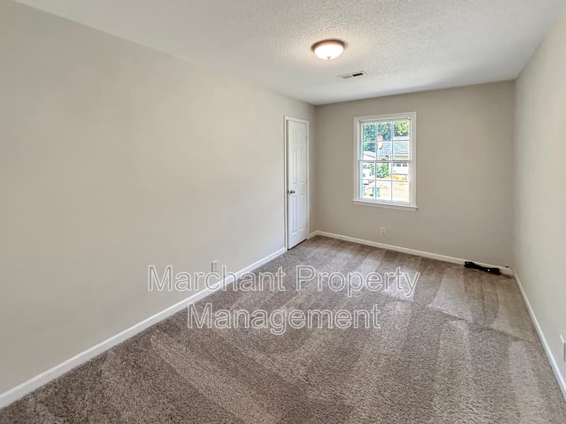 Easley House: 118 Creek Drive