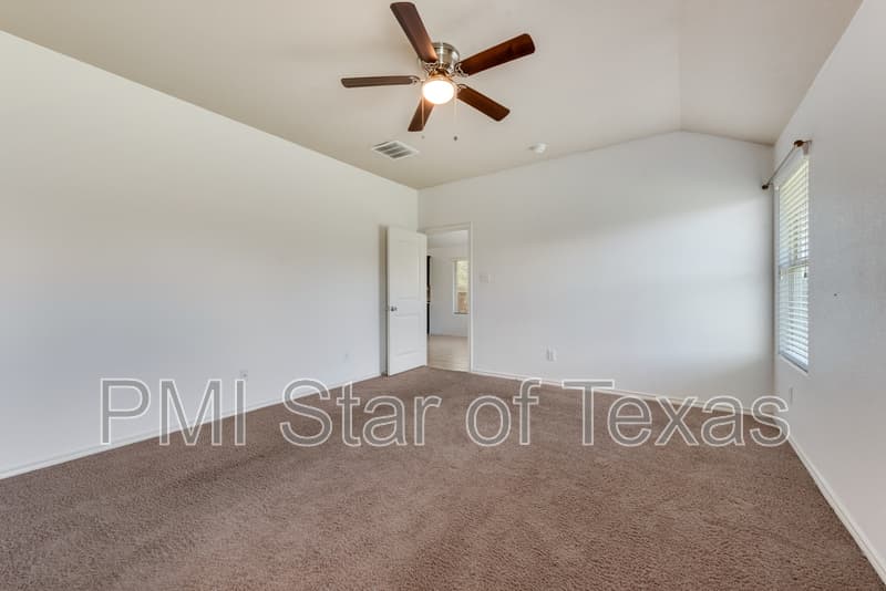 Fort Worth House: 6324 Spokane Drive