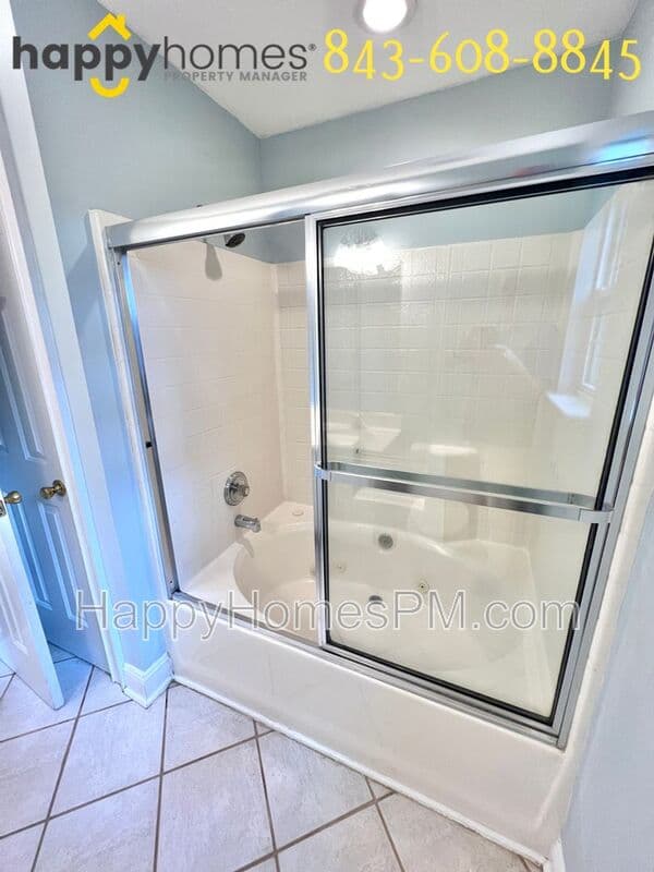 Charleston House: 1545 Ashley River Road