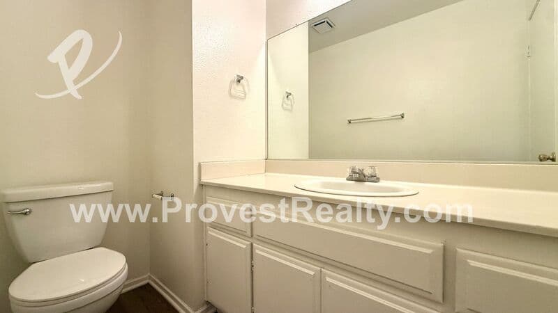 Victorville House: 14601 Pony Trail Rd