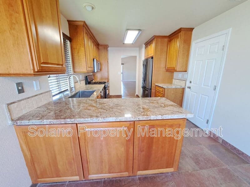 Vacaville House: 354 Bradley Dr.