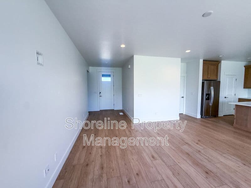 Star House: 8547 W Millcreek Drive