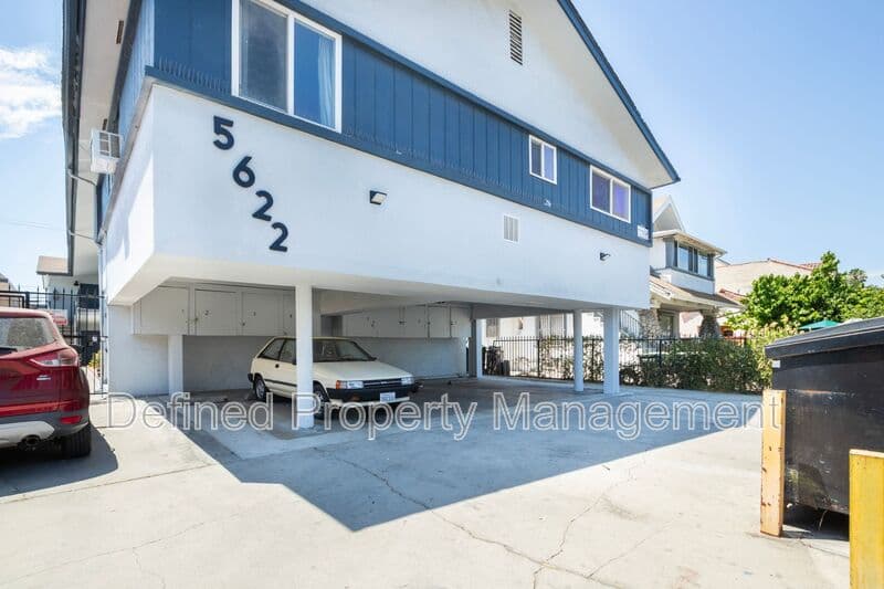 Los Angeles Condo: 5622 La Mirada Ave