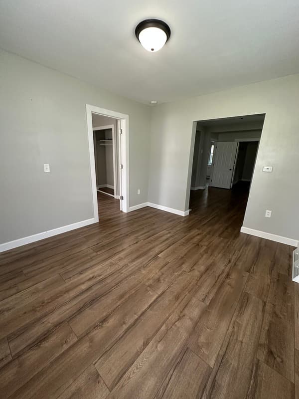 Cedar Rapids House: 1212 20th Ave SW