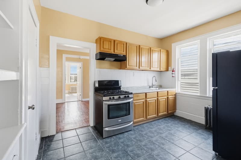 Irvington Condo: 16 Montrose Terrace