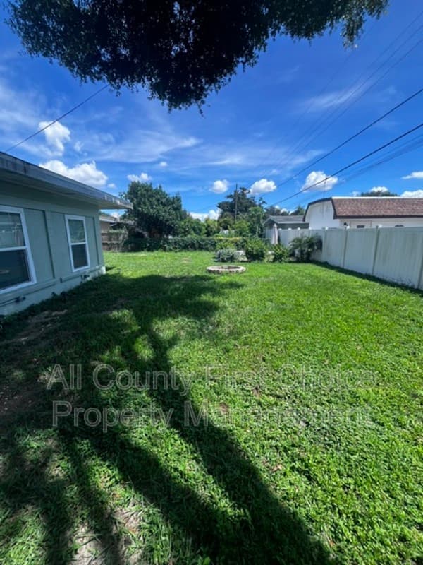 St Petersburg House: 5758 57th Ave N