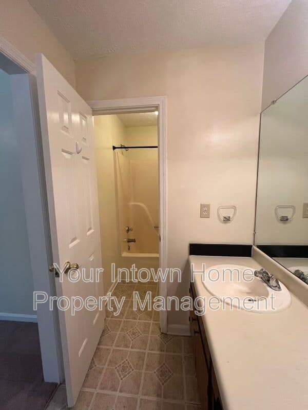 Stone Mountain House: 5291 Ridge Forest Dr.