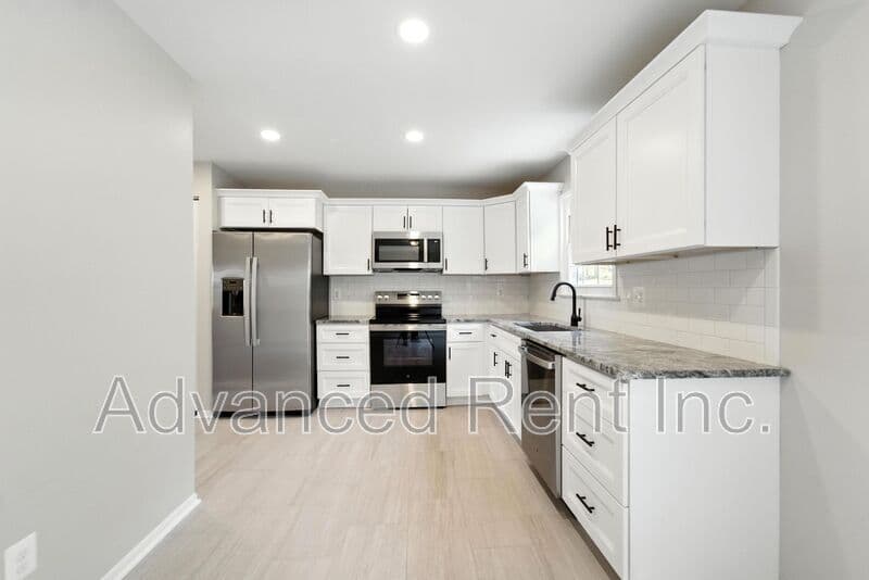 Nottingham Townhome: 1 Jack Pine Place