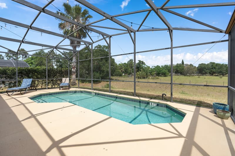 Davenport House: 825 Wildflower Rd