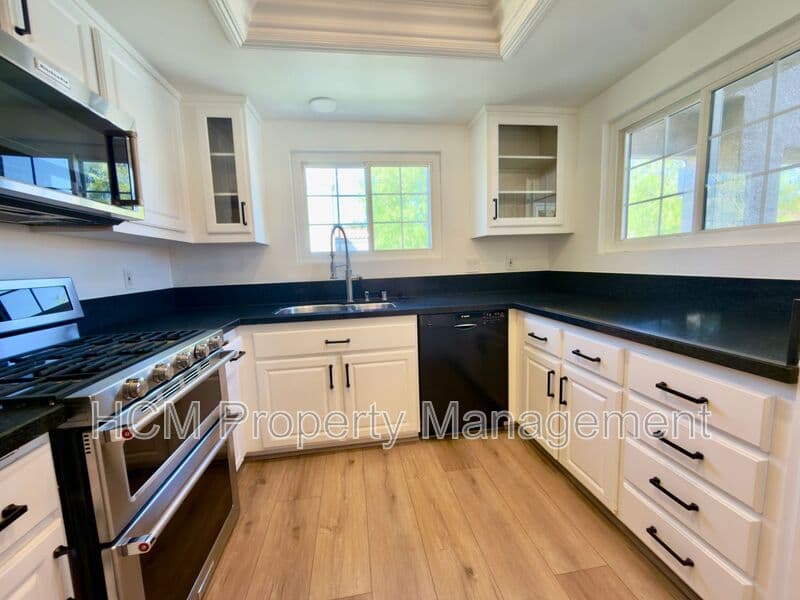 Mission Viejo House: 21897 Barbados