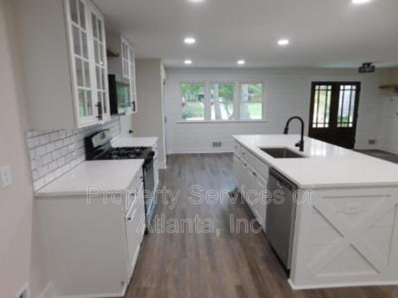 Marietta House: 2980 Prince Howard Dr