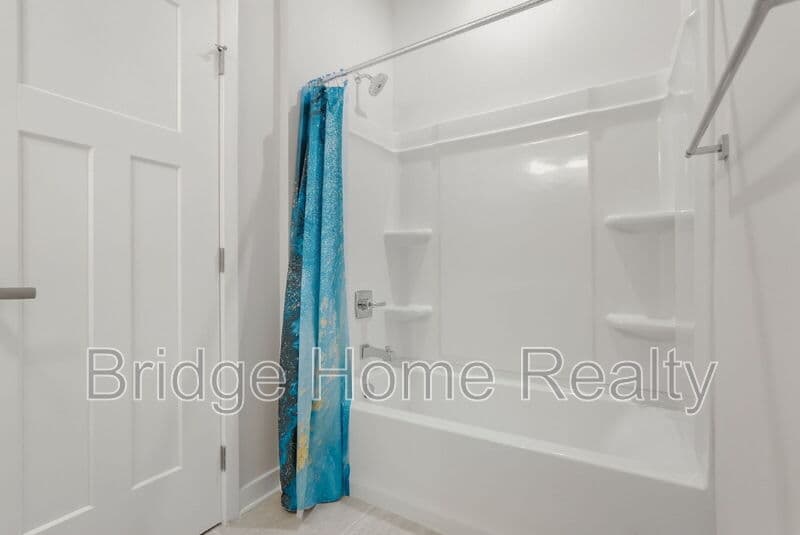 Jeannette House: 6003 Lampl Lane
