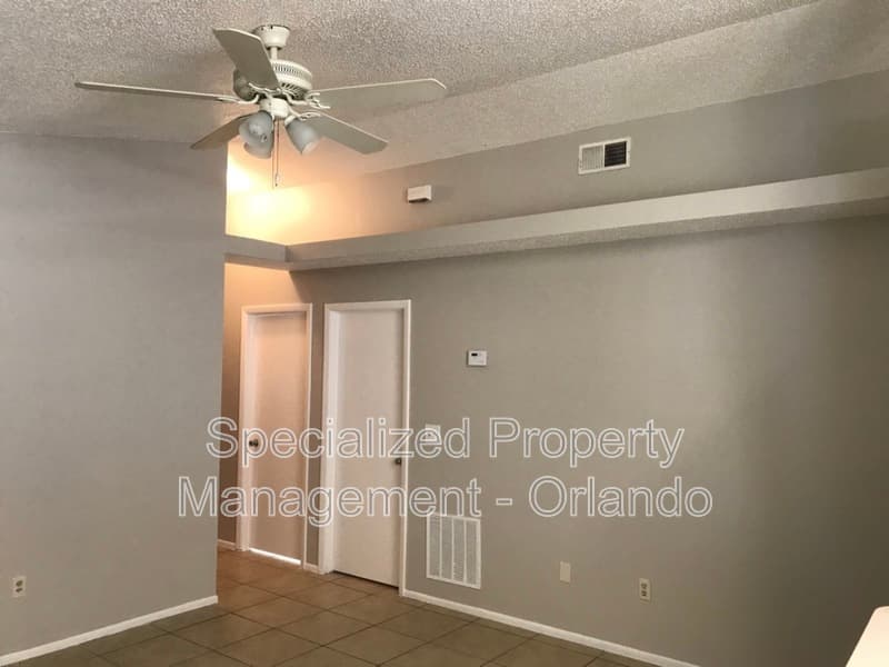 Orlando House: 4452 Goldenrain Ct
