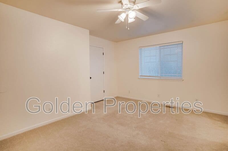 Coeur D Alene House: 7665 N Courcelles Pkwy