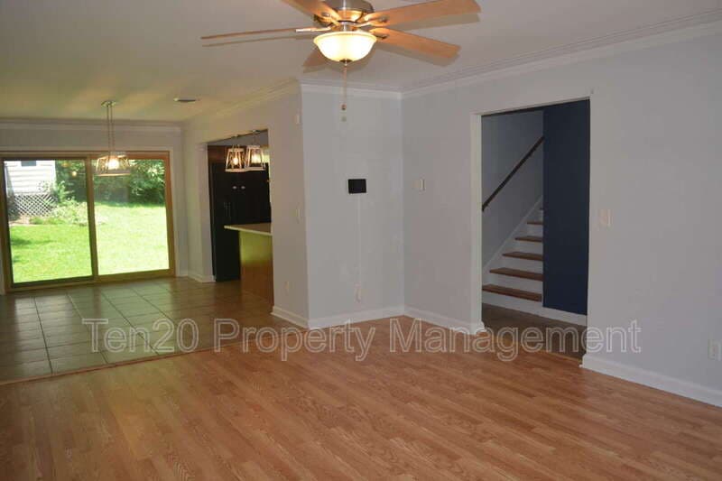 Columbus House: 1815 Marilon Dr