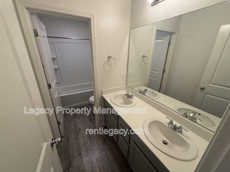 Antelope House: 2878 Catalano Wy