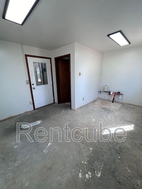 Dubuque House: 10684 Key West Drive