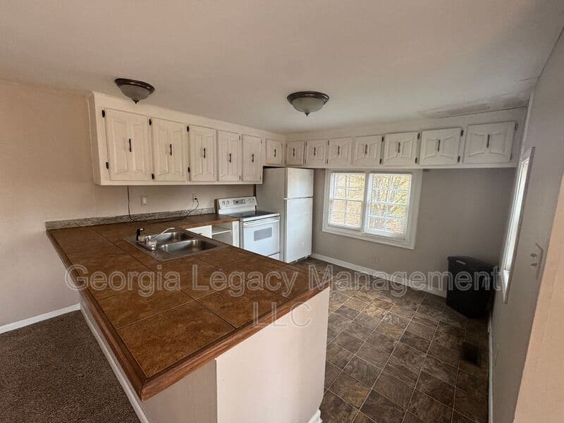 Hoschton House: 4600 Braselton Hwy