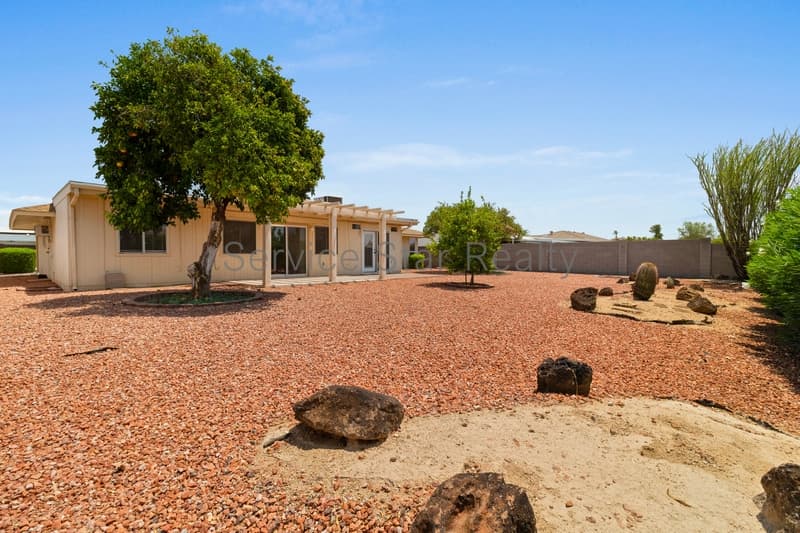 Sun City House: 9425 W Rolling Hills Dr