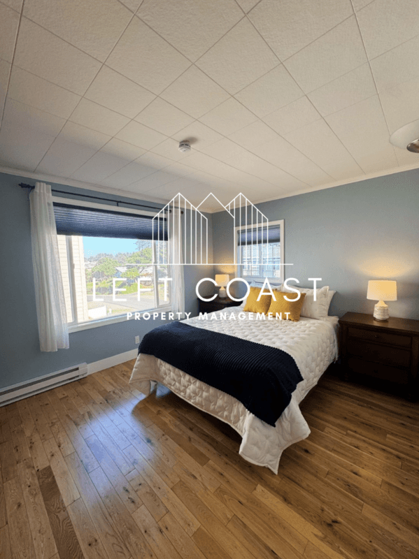 Lincoln City House: 1445 Southwest Coast Avenue