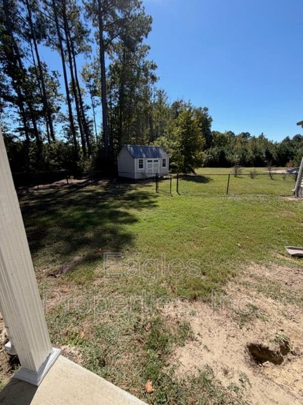 Goldsboro House: 309 Phillips Ridge Lane