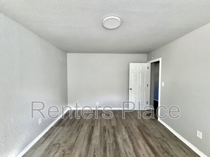 Tulsa House: 2129 N Quaker Ave.