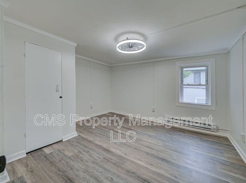 Somerville Condo: 148 Davenport Street