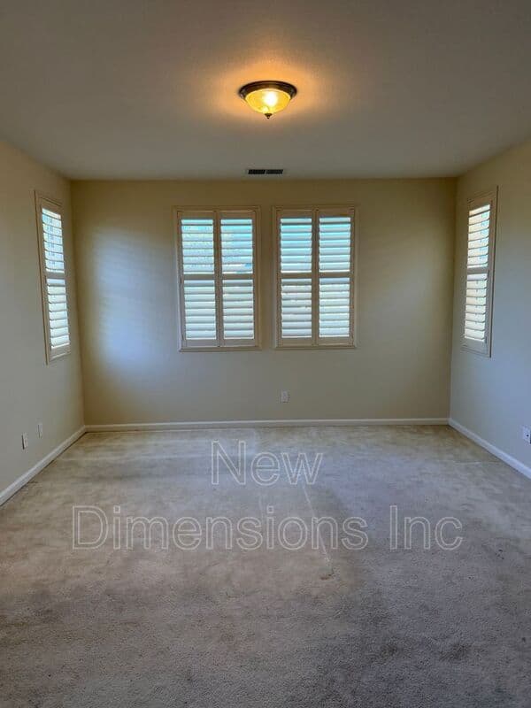 Reno House: 299 Gramercy Lane