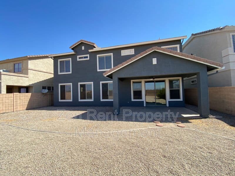Maricopa House: 36971 W Oliveto Ave