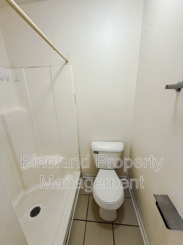 Fayetteville House: 3241 Willard Dr.
