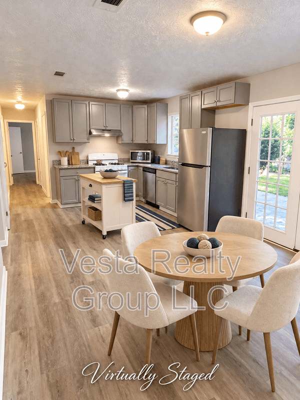 Morrow House: 6108 Deerfield Ct