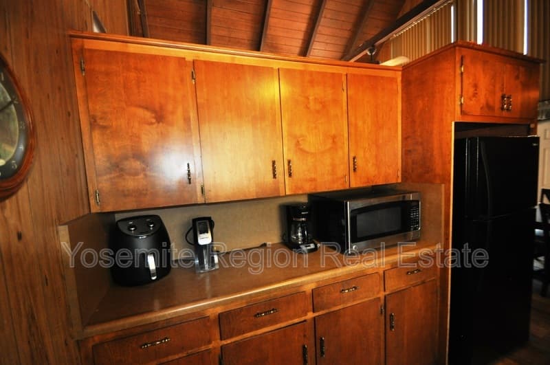 Groveland House: 20415 Pine Mountain Drive