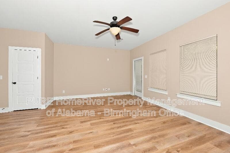 Gardendale House: 4257 Lochshire Lane