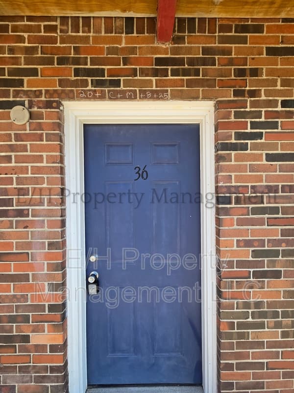 Wichita Condo: 1916 S Broadway