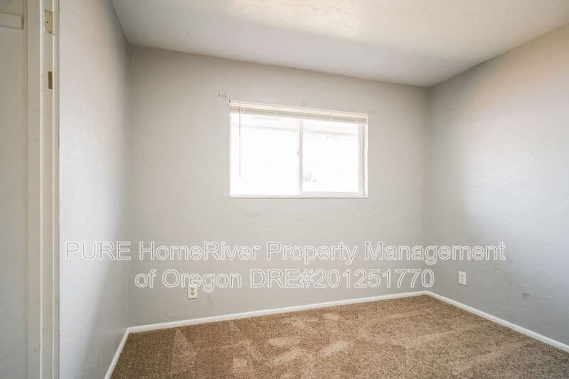 Hillsboro House: 1049 SE Walnut St.