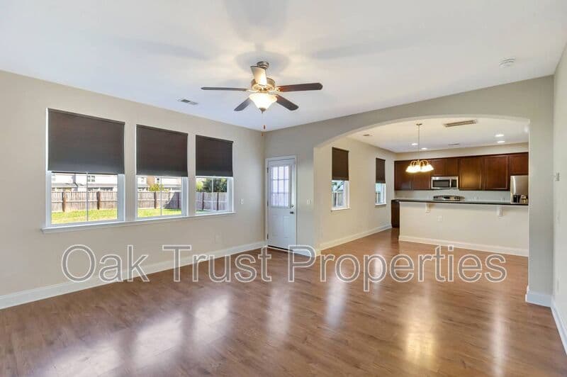 Goose Creek House: 105 Gavins Way