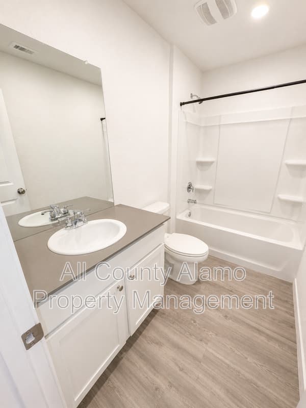 Seguin House: 9258 Honey Mesquite