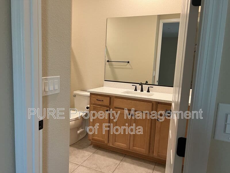 Ocala House: 10376 SW 99th Street