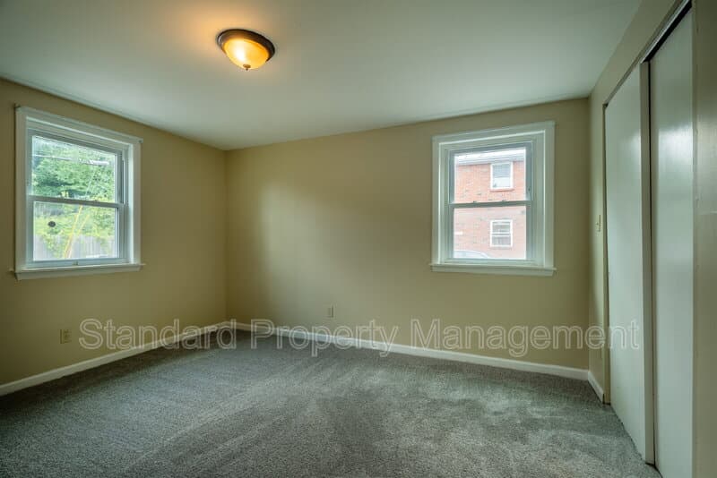 Buffalo Condo: 576 Taunton Place