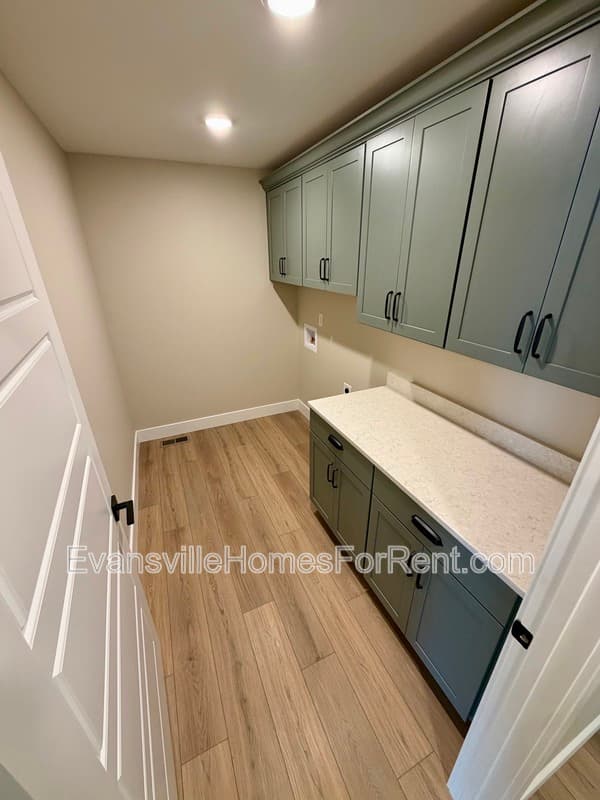 Evansville House: 4432 Violet Drive