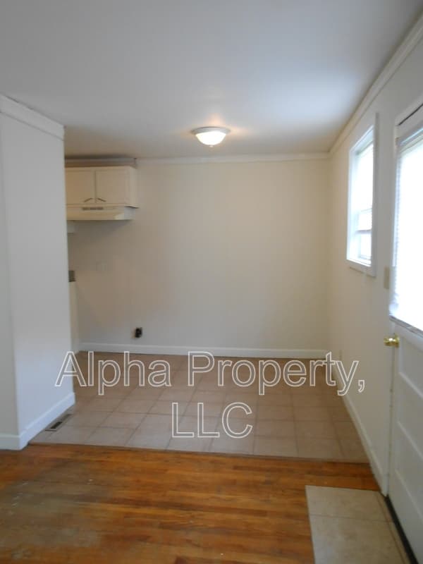 Greer House: 212 Campbell Ave