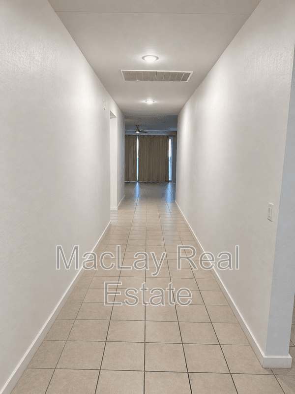Casa Grande House: 285 S San Gregorio ln