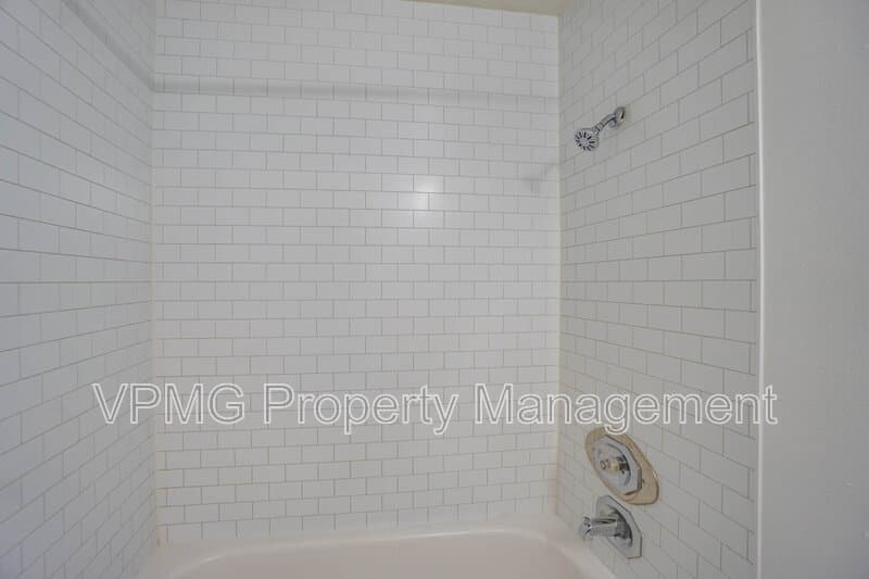 Vancouver Condo: 3208 M St