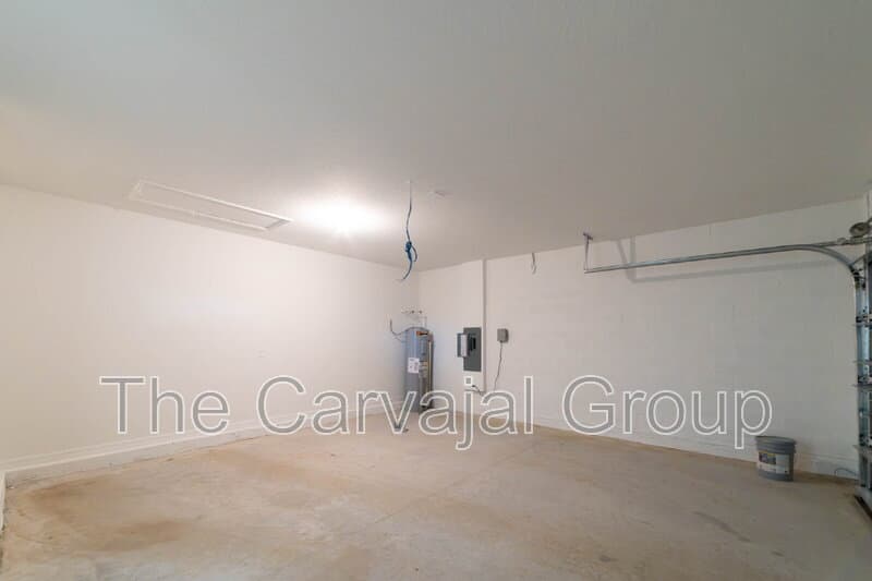 Davenport House: 4812 Rolling Lake Lane