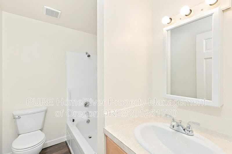 Portland Condo: 18411 E Burnside St